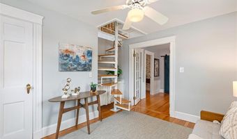 34 Burnett St, Johnston, RI 02919