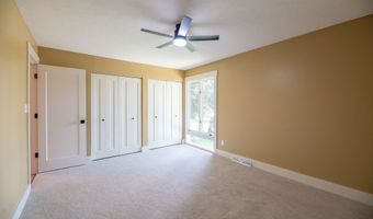 831 Brandon Cir, Aurora, OH 44202