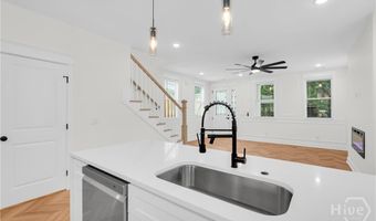 906 E 33rd St, Savannah, GA 31401