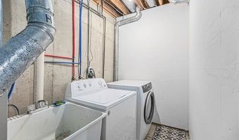 239 Fieldcrest St, Ann Arbor, MI 48103