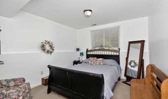1168 Parkside Dr, Alexandria, KY 41001