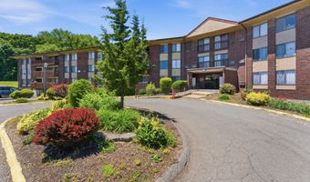 2316 Cromwell Hills Dr 2316, Cromwell, CT 06416