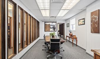 813 E LINCOLNWAY, Cheyenne, WY 82001