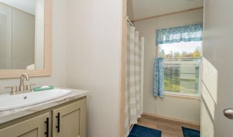 3 Back Rd, Abbot, ME 04406