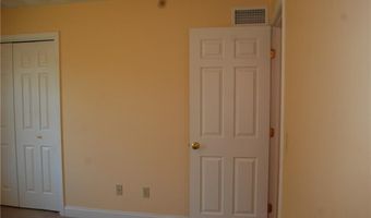 8 Sweet Corn Dr, Cranston, RI 02921
