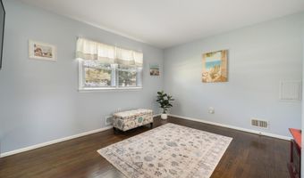 837 Cable Ave, Beachwood, NJ 08722