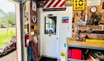 23 Apalachee St, Apalachicola, FL 32320