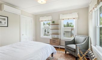 7 Prospect Ave, Narragansett, RI 02882