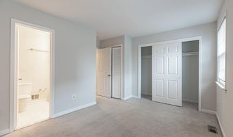 1204 WAYNE St N C, Arlington, VA 22201