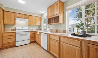 13122 SW 17TH St, Beaverton, OR 97008