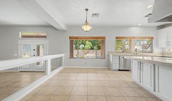 2721 W TULSA St, Chandler, AZ 85224