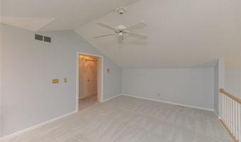 117 Royal Oak Dr, Aurora, OH 44202