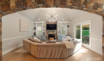 4208 Black Sycamore Dr, Charlotte, NC 28226