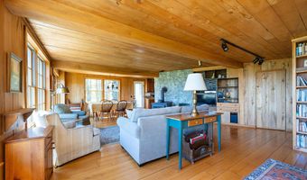 57 Darling Ln, Barnet, VT 05821