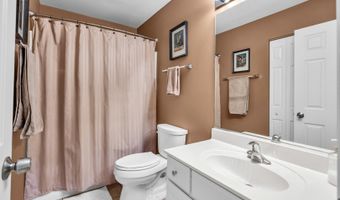 1521 Boulder Bluff Ln, Algonquin, IL 60102