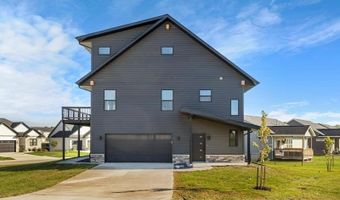 1165 Salm Dr, North Liberty, IA 52317