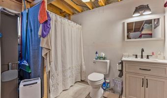 198 Senator Black Rd, Baldwin, ME 04091