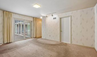 9009 CHARRED OAK Dr, Bethesda, MD 20817
