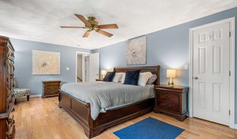 9 Good St, Billerica, MA 01821