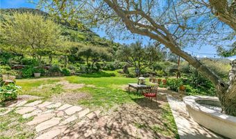 29012 Crags Dr, Agoura Hills, CA 91301