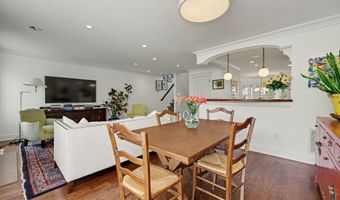 903 Larson Dr 903, Danbury, CT 06810