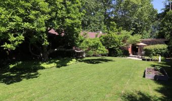 714 Edgewood Dr, Batesville, IN 47006