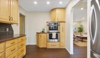 6104 Eastwood Ct, Anchorage, AK 99504