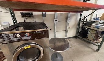 5915 Lake Otis Pkwy #3, Anchorage, AK 99507
