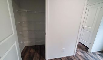 70 Shepherd Dr, Bangor, ME 04401
