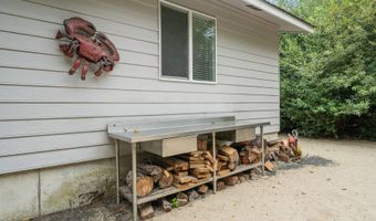 185 S CORAL St, Rockaway Beach, OR 97136