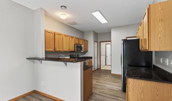 6524 154th St W 107, Apple Valley, MN 55124