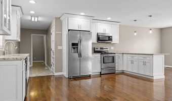 11127 E Brainerd Rd, Apison, TN 37302