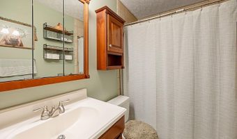 544 Morrvue Dr, Delhi, OH 45238