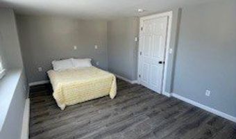 1 Hickory St, Bristol, CT 06010