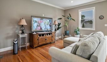 75 Bowlby St, Andover, NJ 07801
