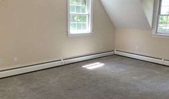 668 Huckleberry Hill Rd, Avon, CT 06001