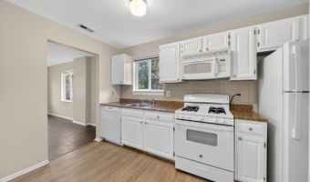 1606 Madaline Dr, Avenel, NJ 07001