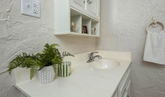 311 W Pleasant St, Aurora, MO 65605