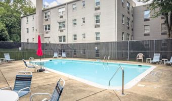 2026 N VERMONT St 301, Arlington, VA 22207