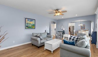 1620 Pinewood Ct SW, Altoona, IA 50009