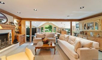 2 Canterbury Ct, Alpine, NJ 07620