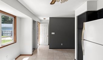 1513 E PLAZA Dr, Appleton, WI 54915