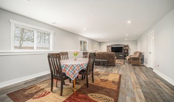 1749 Fairview Dr, Allegan, MI 49010