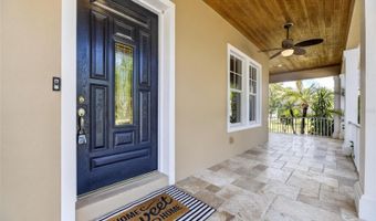 824 ISLEBAY Dr, Apollo Beach, FL 33572