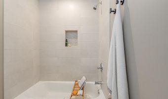 7471 TOWCHESTER Ct, Alexandria, VA 22315