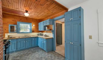 20 Boat Cove Rd, Alton, NH 03810