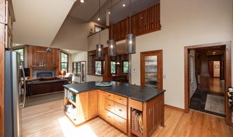 33943 Mill Creek Dr, Adel, IA 50003
