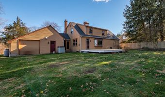 975 Wolf Hill Rd, Cheshire, CT 06410