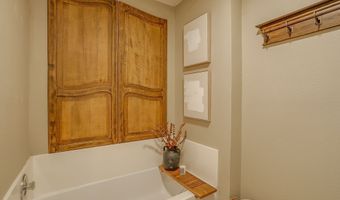 401 Hillside Dr, Aledo, TX 76008