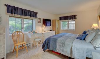 123 Pine Glen Dr, East Greenwich, RI 02818